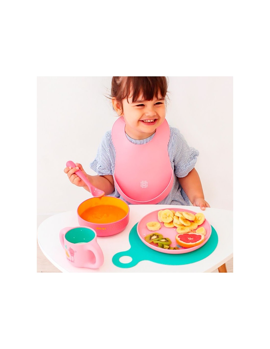 Vajilla infantil rosa de aprendizaje Suavinex para la alimentación.